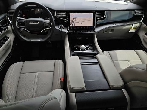 New 2026 Jeep Grand Wagoneer Summit image 13
