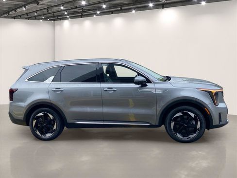 Used 2025 Kia Sorento SX Prestige AWD/4WD image 9