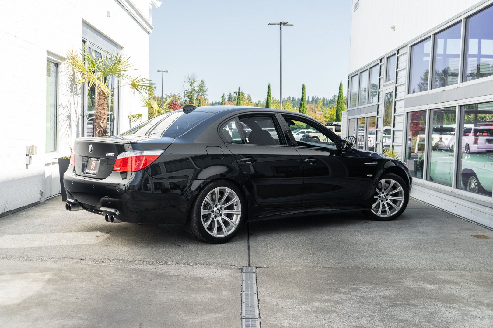 Used 2006 BMW M5 RWD image 6