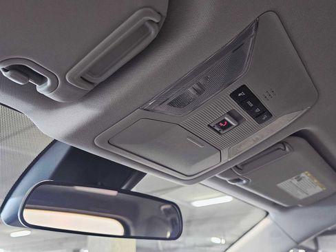 Used 2021 Toyota RAV4 XLE image 21