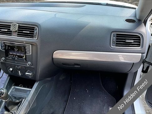Used 2017 Volkswagen Jetta S FWD image 10