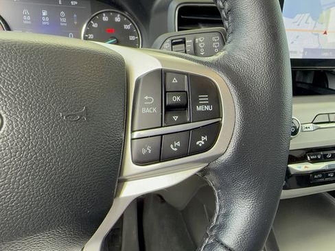 Used 2023 Ford Explorer XLT w/ Equipment Group 202A AWD/4WD image 27