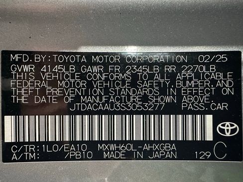 Used 2025 Toyota Prius XLE image 10