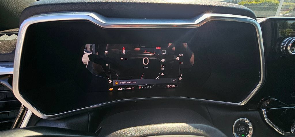 Used 2023 GMC Canyon Elevation w/ Elevation Premium Package AWD/4WD image 31