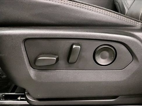 Used 2024 Chevrolet Silverado 1500 High Country w/ High Country Premium Package AWD/4WD image 32