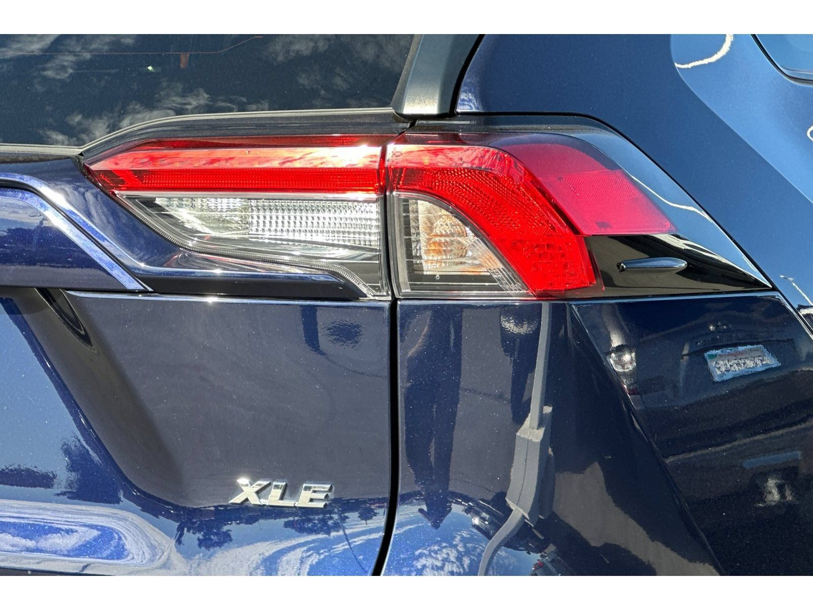 Used 2024 Toyota RAV4 XLE FWD image 32