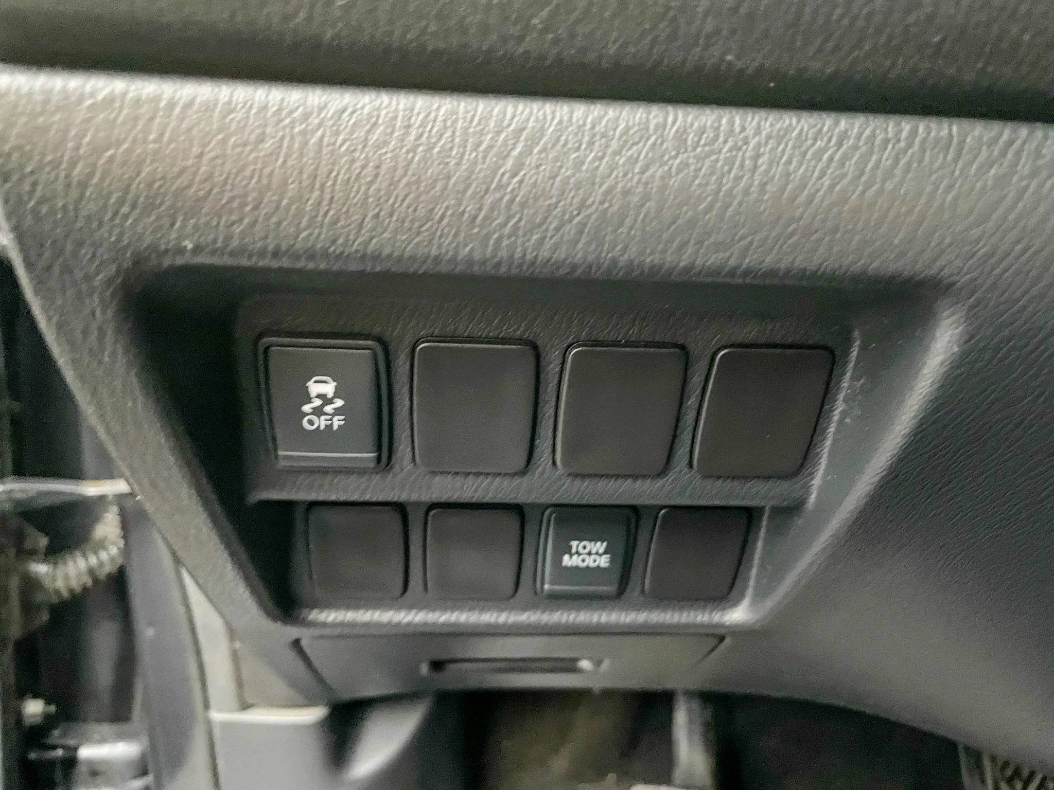 Used 2014 Nissan Pathfinder S FWD image 12
