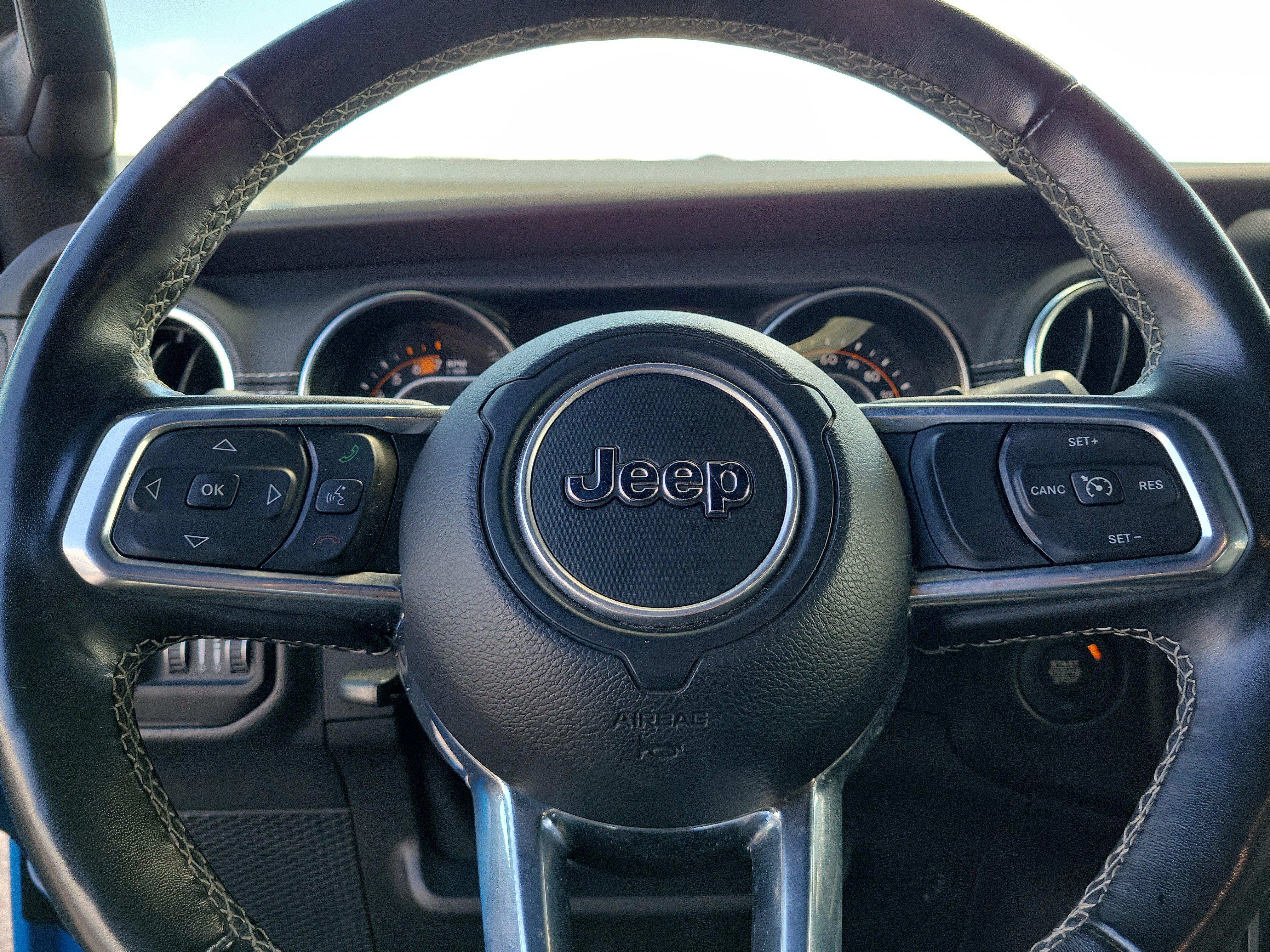 Used 2022 Jeep Wrangler Unlimited Sahara w/ Cold Weather Group AWD/4WD image 20