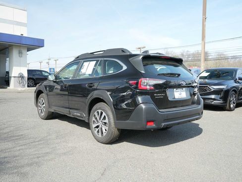 Used 2025 Subaru Outback AWD/4WD image 5