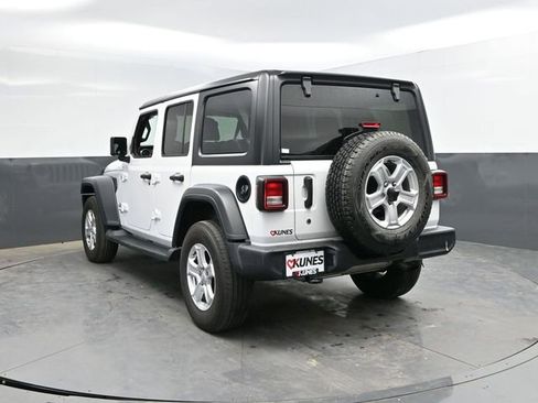 Used 2018 Jeep Wrangler Unlimited Sport S AWD/4WD image 8