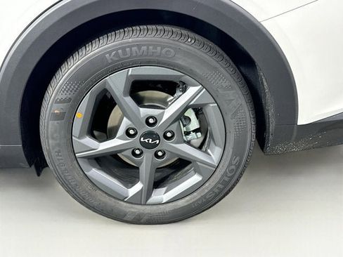 New 2025 Kia K4 LXS image 11