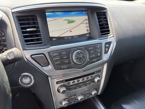 Used 2018 Nissan Pathfinder SL w/ SL Premium Package AWD/4WD image 15