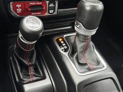 Used 2022 Jeep Gladiator Rubicon w/ LED Lighting Group AWD/4WD image 21