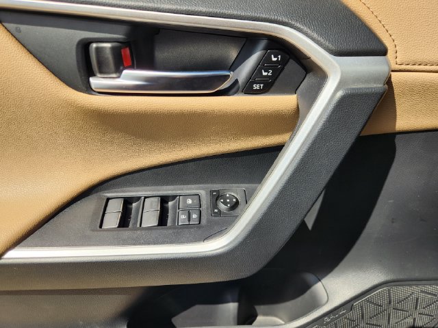 Certified 2023 Toyota RAV4 Limited FWD image 22