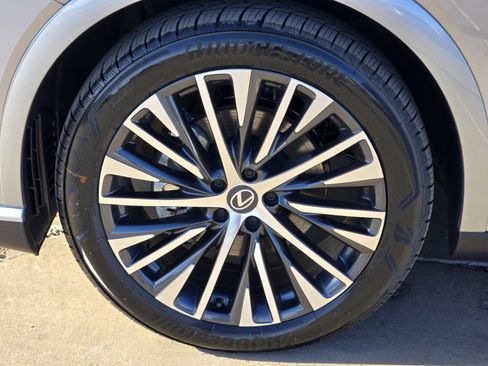 New 2026 Lexus RX 350 FWD image 5