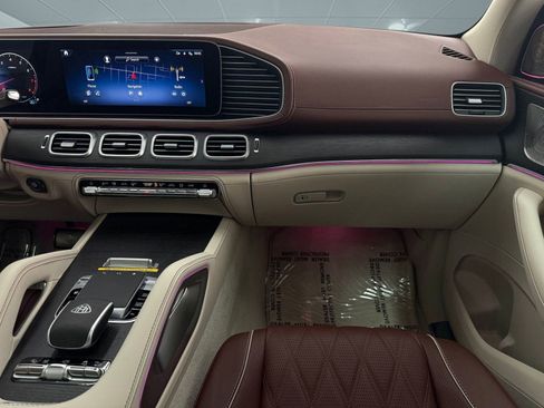 Used 2026 Mercedes-Benz Maybach GLS 600 4MATIC image 25