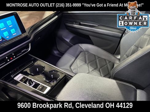 Used 2024 Volkswagen Atlas SE AWD/4WD image 17