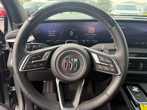 Used 2025 Buick Enclave Avenir w/ Super Cruise Package image 24