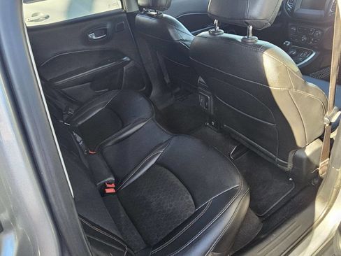 Used 2021 Jeep Compass Latitude w/ Sun and Sound Group image 9