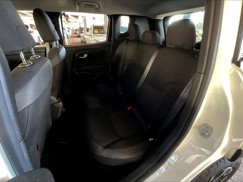 Used 2023 Jeep Renegade Trailhawk image 39