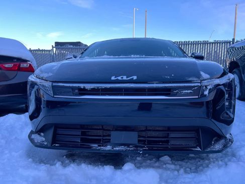 Used 2025 Kia K4 LXS image 29