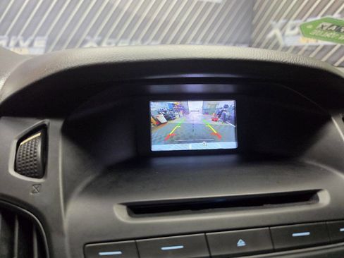 Used 2016 Ford Focus SE FWD image 16