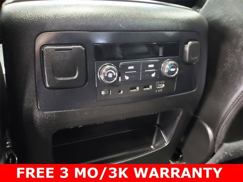 Used 2017 GMC Yukon XL Denali image 36