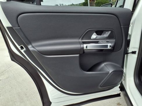 Certified 2022 Mercedes-Benz GLB 250 image 41