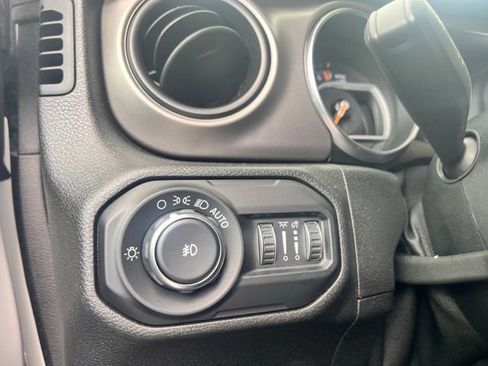 Used 2020 Jeep Wrangler Unlimited Sport S image 21