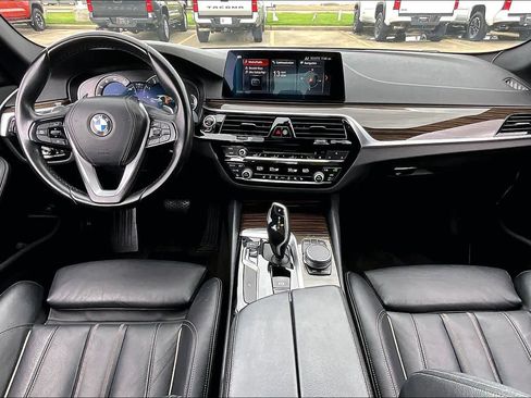 Used 2019 BMW 530i w/ Convenience Package RWD image 15