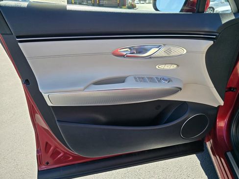 Used 2023 Genesis GV70 2.5T w/ Select Package image 18