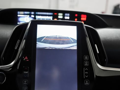 Used 2021 Toyota Prius Prime XLE image 21