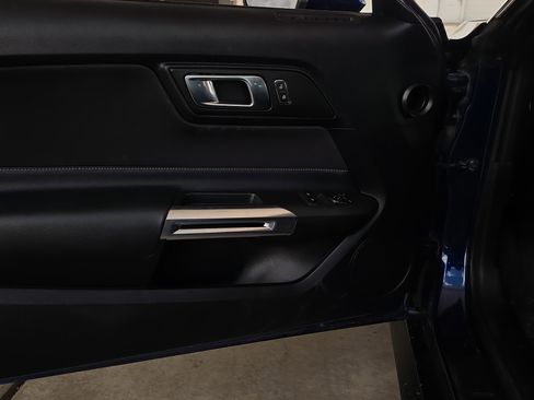 Used 2018 Ford Mustang GT image 6