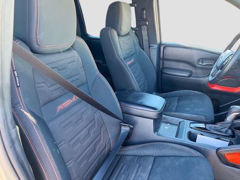 Used 2025 Nissan Frontier PRO-4X AWD/4WD image 25