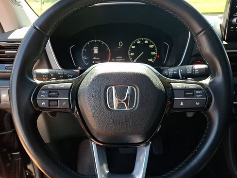 Certified 2025 Honda Pilot Touring image 25