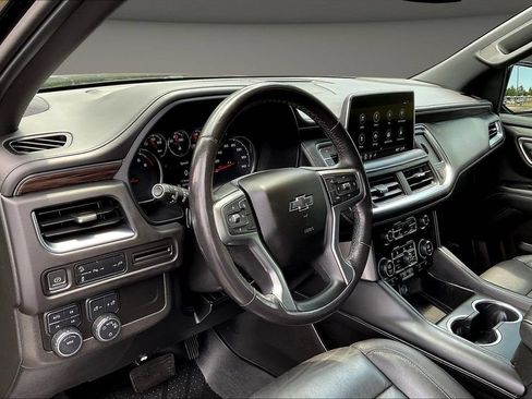 Used 2021 Chevrolet Tahoe Z71 w/ Rear Media and Nav Package AWD/4WD image 21