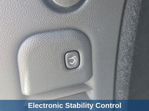 Used 2023 Dodge Durango R/T w/ Hemi Orange Plus Package image 10