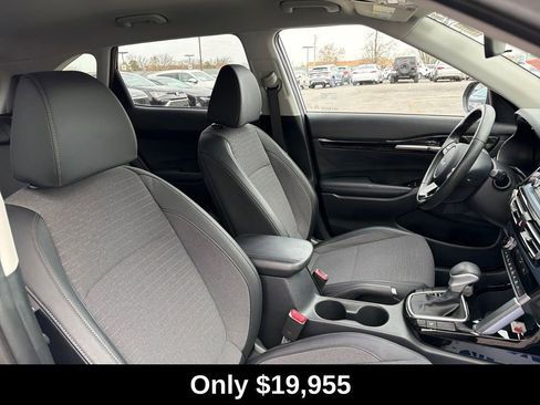 Used 2023 Kia Seltos S w/ Navigation Package image 4