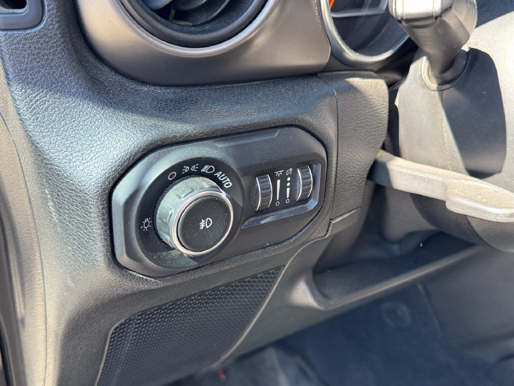Used 2018 Jeep Wrangler Unlimited Sport S AWD/4WD image 11