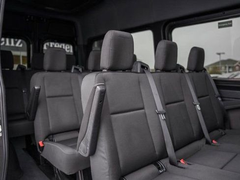 Used 2024 Mercedes-Benz Sprinter 2500 image 29