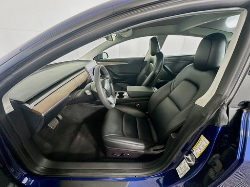 Used 2023 Tesla Model 3 Standard Range image 13