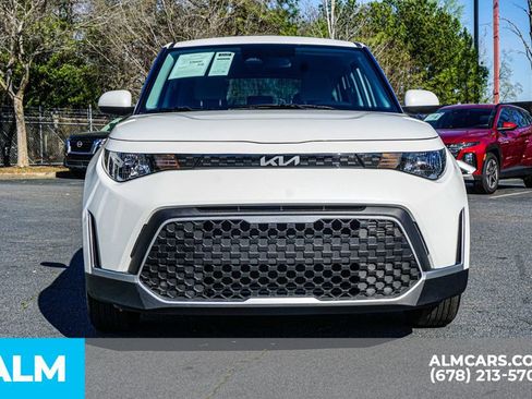 Used 2025 Kia Soul LX FWD image 10