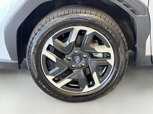 Used 2025 Subaru Forester Limited AWD/4WD image 33
