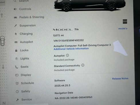 Used 2022 Tesla Model S image 4