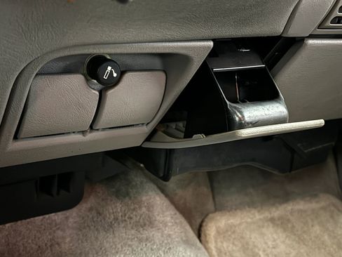 Used 2000 Chevrolet Tahoe Z71 w/ Comfort & Security Pkg image 62