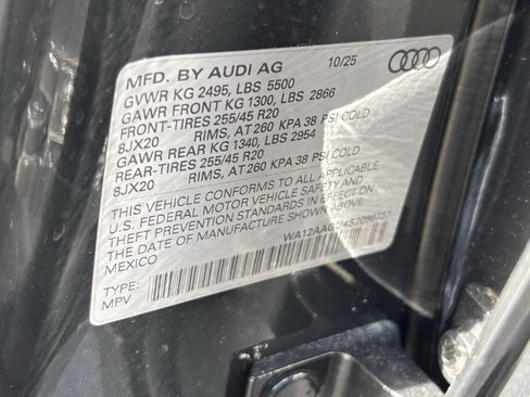 Used 2025 Audi Q5 Premium AWD/4WD image 37