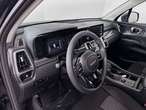 Used 2023 Kia Sorento LX image 15