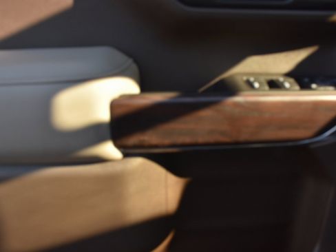 Used 2019 GMC Sierra 1500 SLT w/ SLT Premium Package image 10