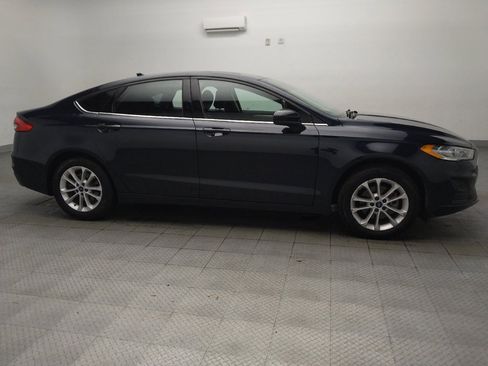 Used 2020 Ford Fusion SE FWD image 11