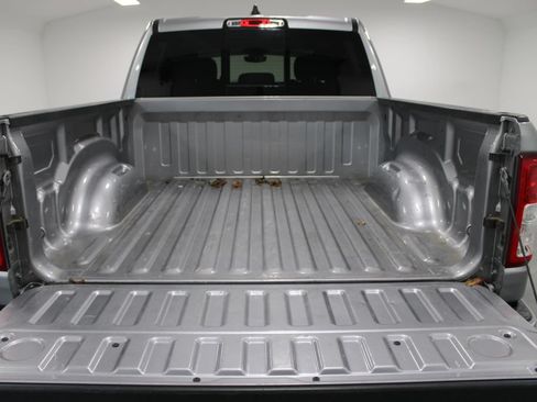 Used 2020 RAM 1500 Big Horn AWD/4WD image 17